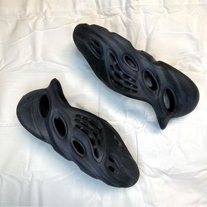 YEEZY MINERAL BLUE FOAM RUNNERS MENS SIZE 6